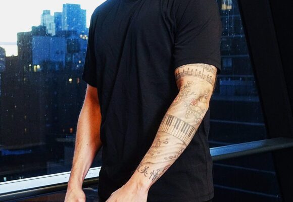 Десять тысяч наконец-то сделали спортивную рубашку, которую можно носить вне спортзала