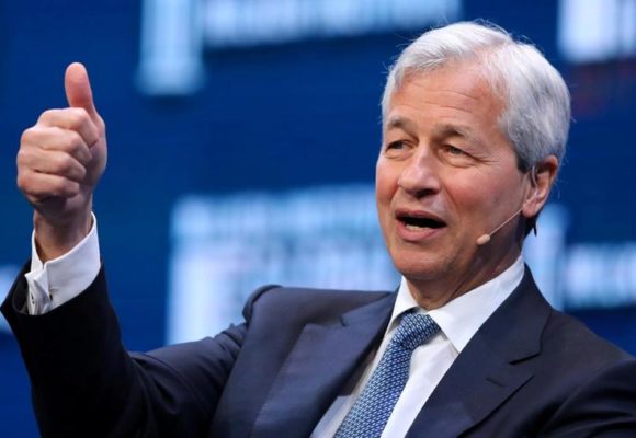 3-format2020 Глава JPMorgan Chase снова стал самым высокооплачиваемым банкиром США