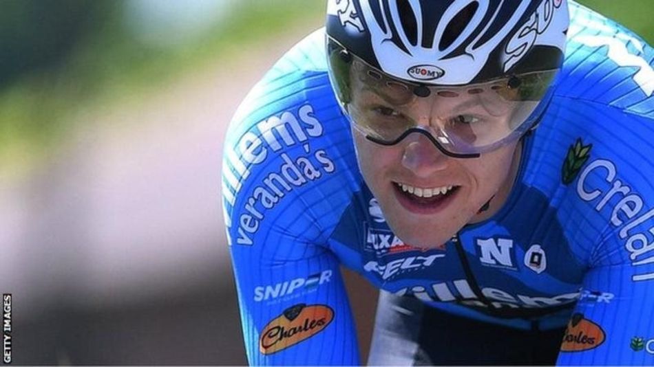 После падения на гонке «Париж-Рубе» умер велосипедист