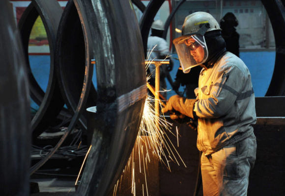 gettyimages-906296768-b8bcd96c90f29bdaaa555b555ae1c64edbf8d21f-s800-c85 Тарифы на сталь и алюминий и торговая война