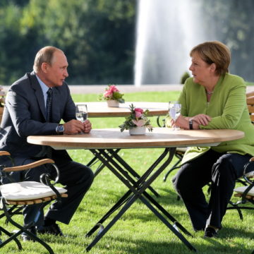 Путин и Меркель сошлись в необходимости оградить «Северный поток-2» от нападок третьих стран