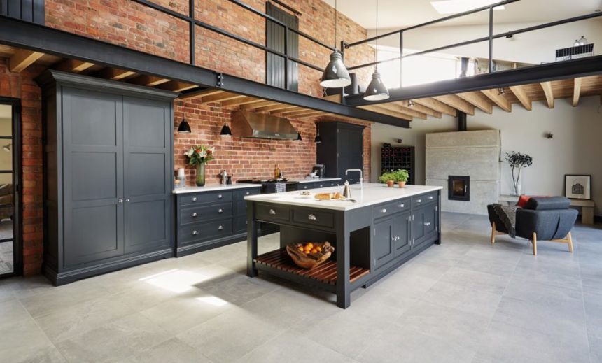 Tom-Howley-Kitchens-1-1-1024x618 Кухня в стиле лофт: сочетание стиля и практичности