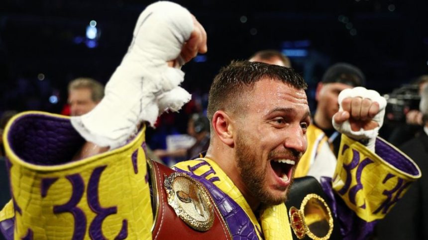 4f2a290dcf1115d3669f1152f5506a3d Ломаченко победил Кроллу нокаутом и защитил чемпионские титулы