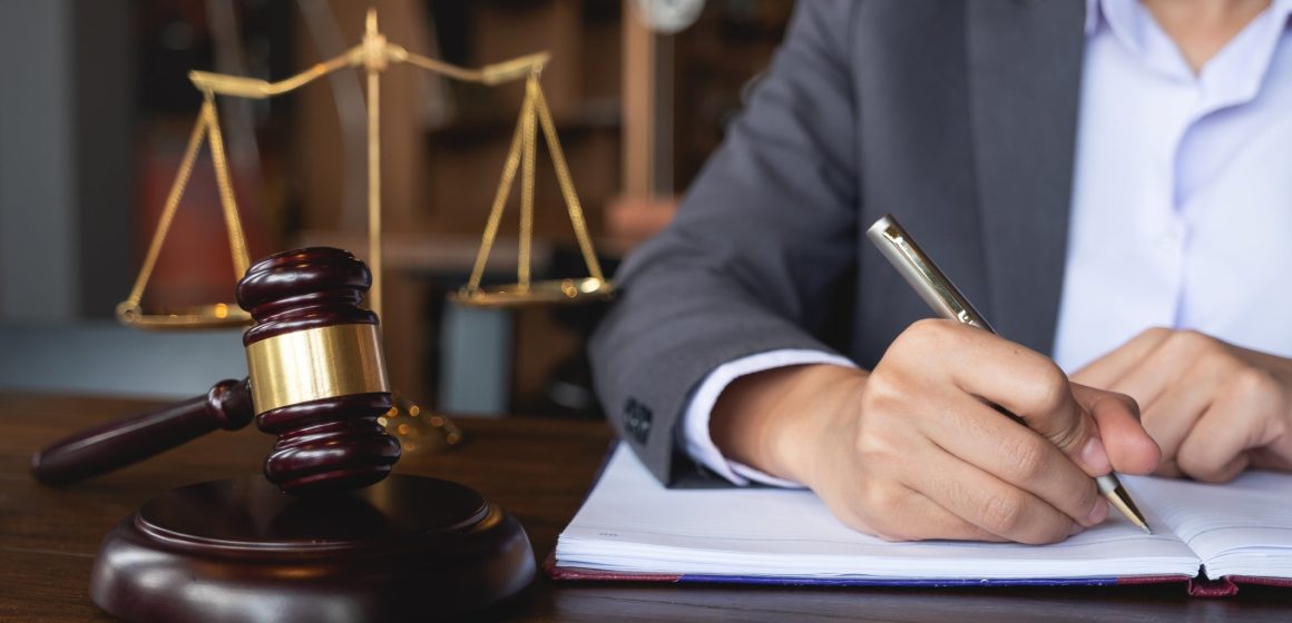 Коли потрібен адвокат