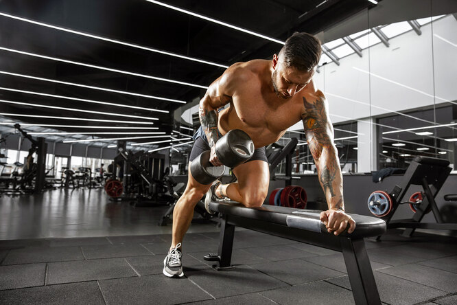 2116098e4f5aee17168a2845f9ed2b92 7 самых частых ошибок в тяге одной рукой к поясу: проверьте, где скрывается опасность