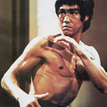 cde6c6b9b1d75788789ed8629f1fdd8e Какое упражнение стоило Брюсу Ли здоровой спины: попробуйте угадать и узнайте верный ответ