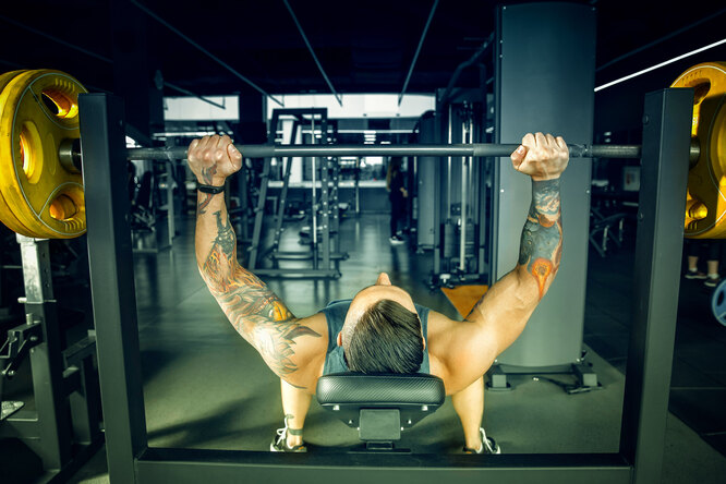 d61f7e0d71464297ab78014565fa989d Что будет с телом, если делать жим лежа каждый день?
