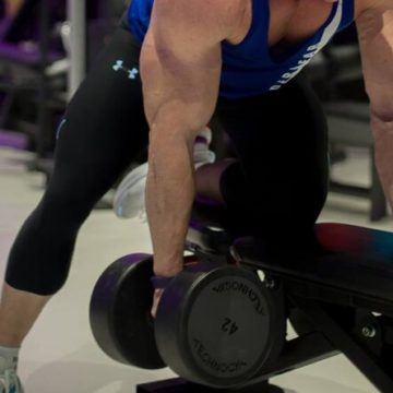 С какой скоростью выполнять упражнения в зале, чтобы мышцы росли?