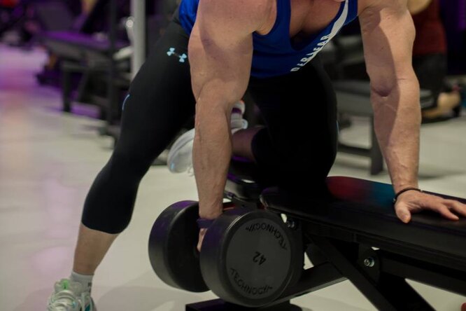 С какой скоростью выполнять упражнения в зале, чтобы мышцы росли?
