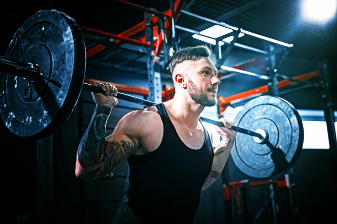 6f754cc906cb2537e48ce9a1df24080a Тренировка плеч: 6 лучших упражнений со свободным весом