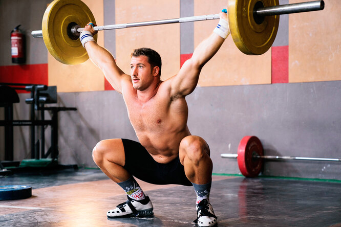 Самые опасные упражнения в силовом тренинге, которые могут сильно травмировать