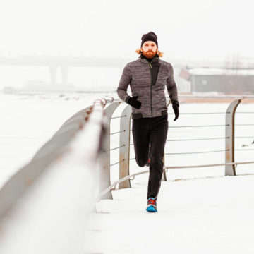 Как бегать осенью и зимой: 10 важных советов