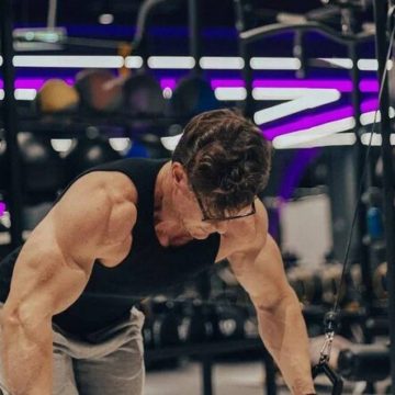 Как правильно выполнять сведение рук в кроссовере