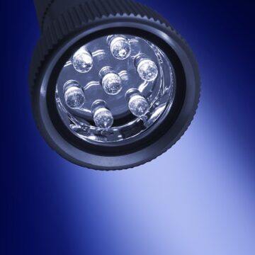 Как купить качественные фонарики: секреты выбора и оптовые поставки