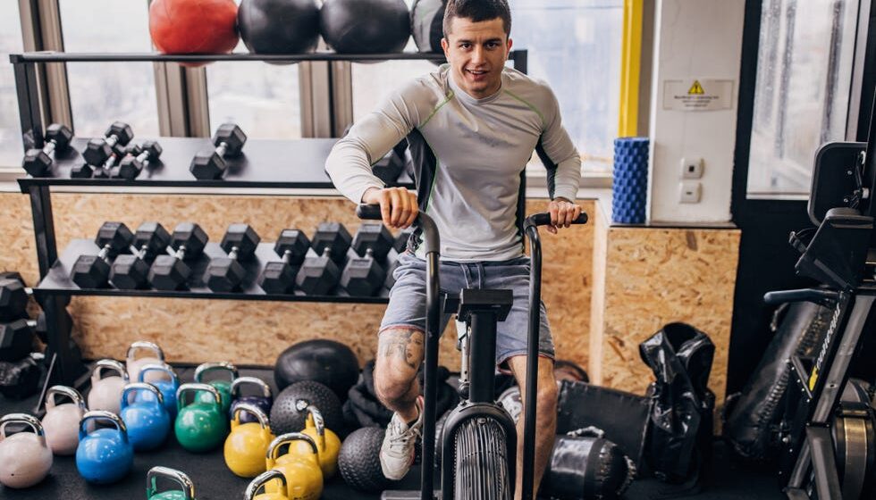 Стоит ли делать кардио до или после поднятия тяжестей?