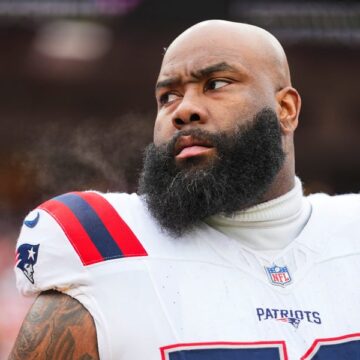 «Патриоты Новой Англии» сразились с Морганом Мозесом в вопросах «Долголетие», «Дрейк Мэй» и «Суперкубок LX»