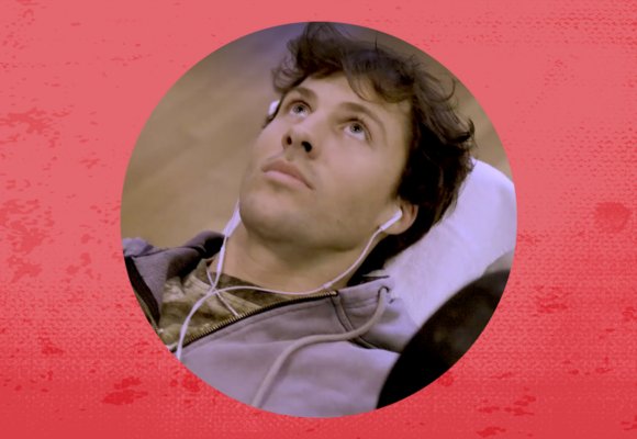 Звезда сериала»Предатели»Роб Рауш делится своей дневной тренировкой груди с гантелями