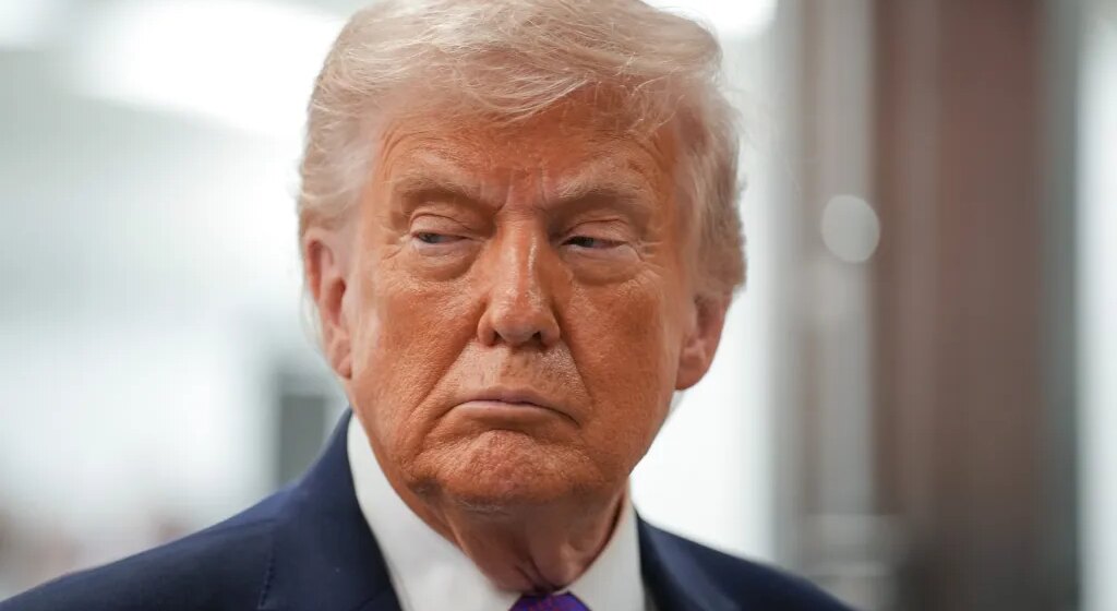Дональд Трамп грозит заменить «третьесортных артистов» собственной речью