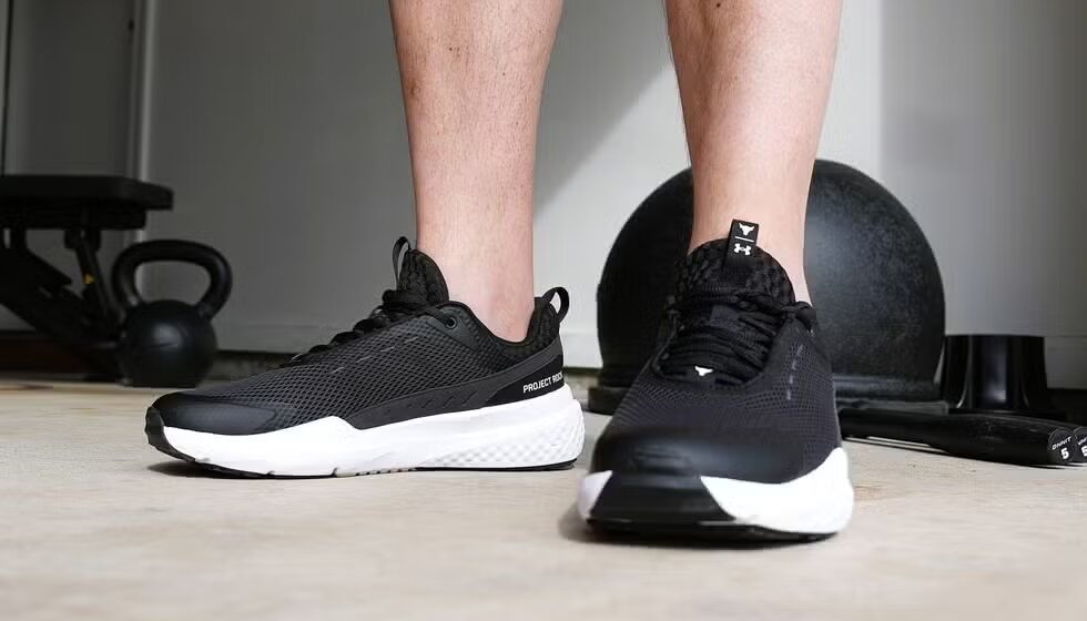 span-aria-hiddentrue-data-theme-keytitle-design-element-before-classcss-0-e68yk9k0span9-best-cross-training-shoes-gym-tested-by-trainers-and-edit-f757c65 9 лучших кроссовок для кросс-тренинга, проверенных в спортзале тренерами и редакторами