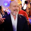 Стив Хилтон продвинется до ноября в гонке за губернатора Калифорнии