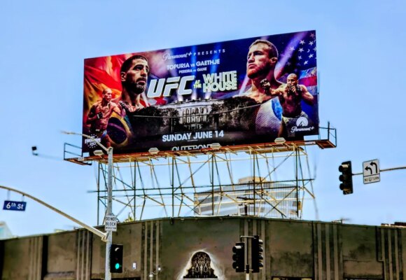 Судья отказался остановить бой UFC в Белом доме