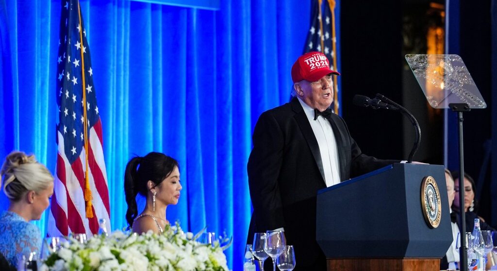 В комнате на WHCD, когда ракета Дональда Трампа, похожая на Риклза, не приземлилась