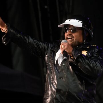 Виктор Уиллис умер: певцу Village People «YMCA» было 74 года