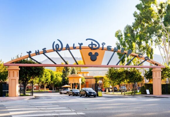 Disney сокращает несколько сотен рабочих мест; Pixar и National Geographic среди наиболее пострадавших подразделений