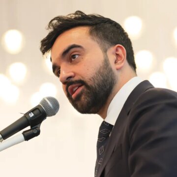 Комбинация Paramount и WBD — это «не слияние, которое служит обществу», говорит мэр Нью-Йорка Зохран Мамдани
