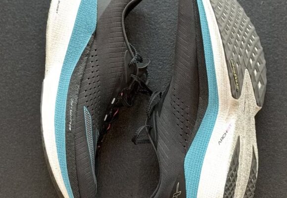 Я протестировал бритву Skechers Aero. Да, бренд может создать отличные кроссовки.
