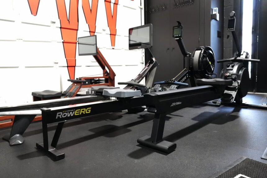 span-aria-hiddentrue-data-theme-keytitle-design-element-before-classcss-0-e68yk9k0spanthe-7-best-rowing-machines-for-your-gym-tested-by-fitness-e-dca2365 7 лучших гребных тренажеров для вашего спортзала, проверенные экспертами по фитнесу