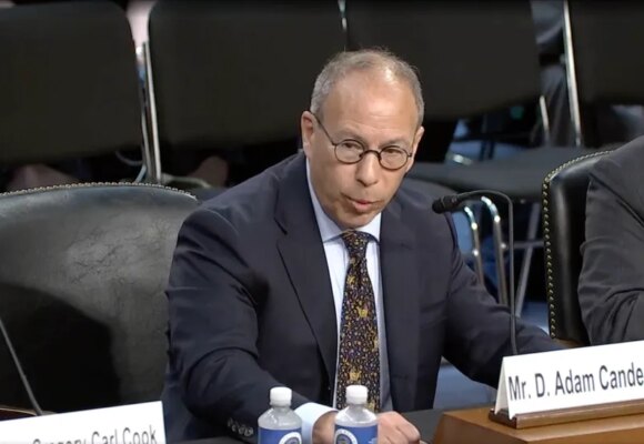 Сенатор-республиканец предупреждает чиновника FCC о проверке сетевого контента