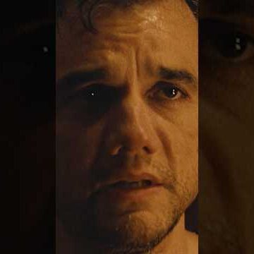 Что бы ни удерживало их здесь, это не рукотворное дело… Премьера #TheLastHouse состоится 7 августа.