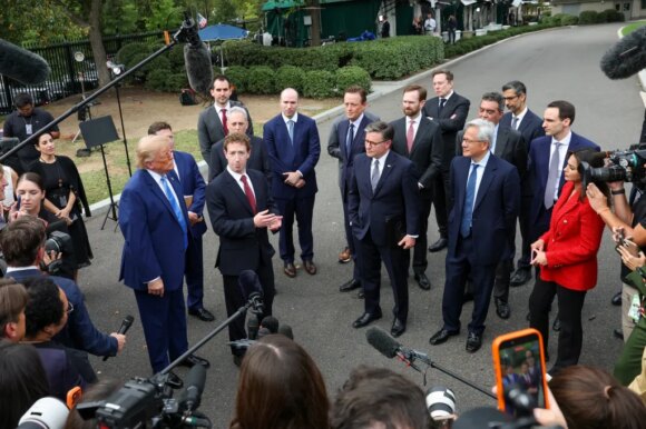 Трамп готов назначить главу по искусственному интеллекту, поддерживая саморегуляцию технологий