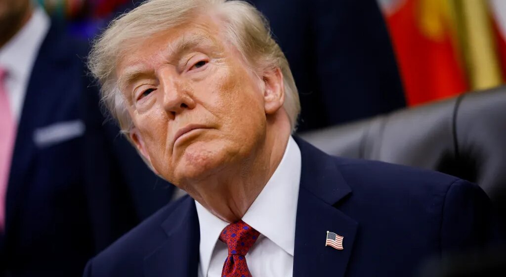 CNN, MS NOW и Politico подают в суд на Трампа из-за запрета на вход в Белый дом
