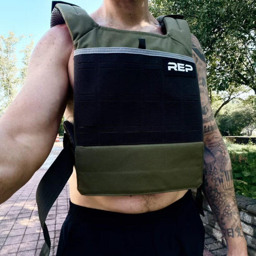span-aria-hiddentrue-data-theme-keytitle-design-element-before-classcss-0-e68yk9k0span8-best-weighted-vests-for-your-workouts-tested-by-fitness-e-8d56351 Топ-8 утяжеленных жилетов для тренировок по версии фитнес-редакторов