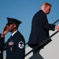 CNN и Politico вновь не пустили на борт Air Force One