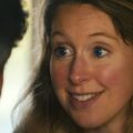 «Элизабет Холмс» Натана Филдера — не поддающийся объяснению документальный обзор