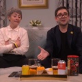 «SNL UK» высмеяла спецвыпуск «Гогглбокса» с премьером Энди Бернэмом